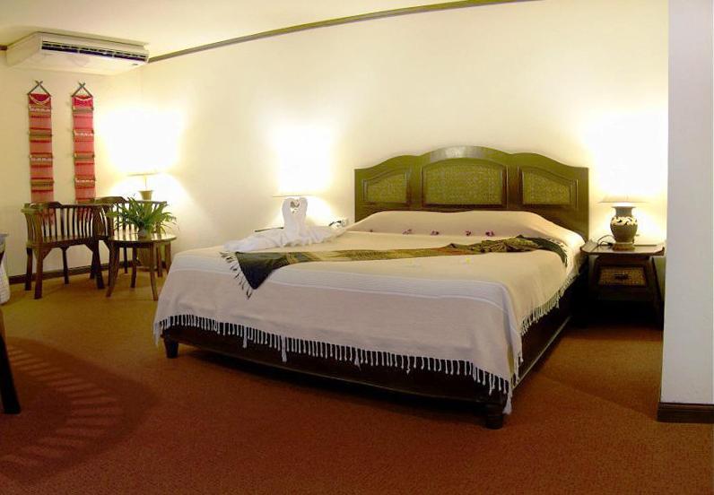 Phuphaya Resort Pattaya Room photo