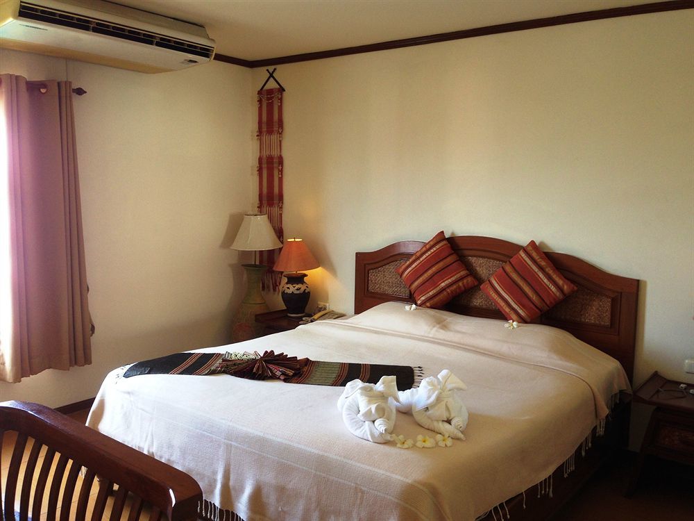 Phuphaya Resort Pattaya Exterior photo